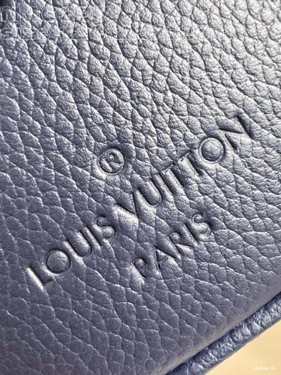 20 VUITTON LOUIS SPEEDY BANDOULIÈRE 0819